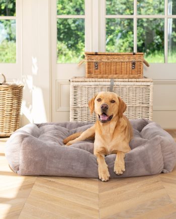 Calming Anti-Anxiety Fawn Faux Fur Box Bed With Removable Covers by Lords & Labradors